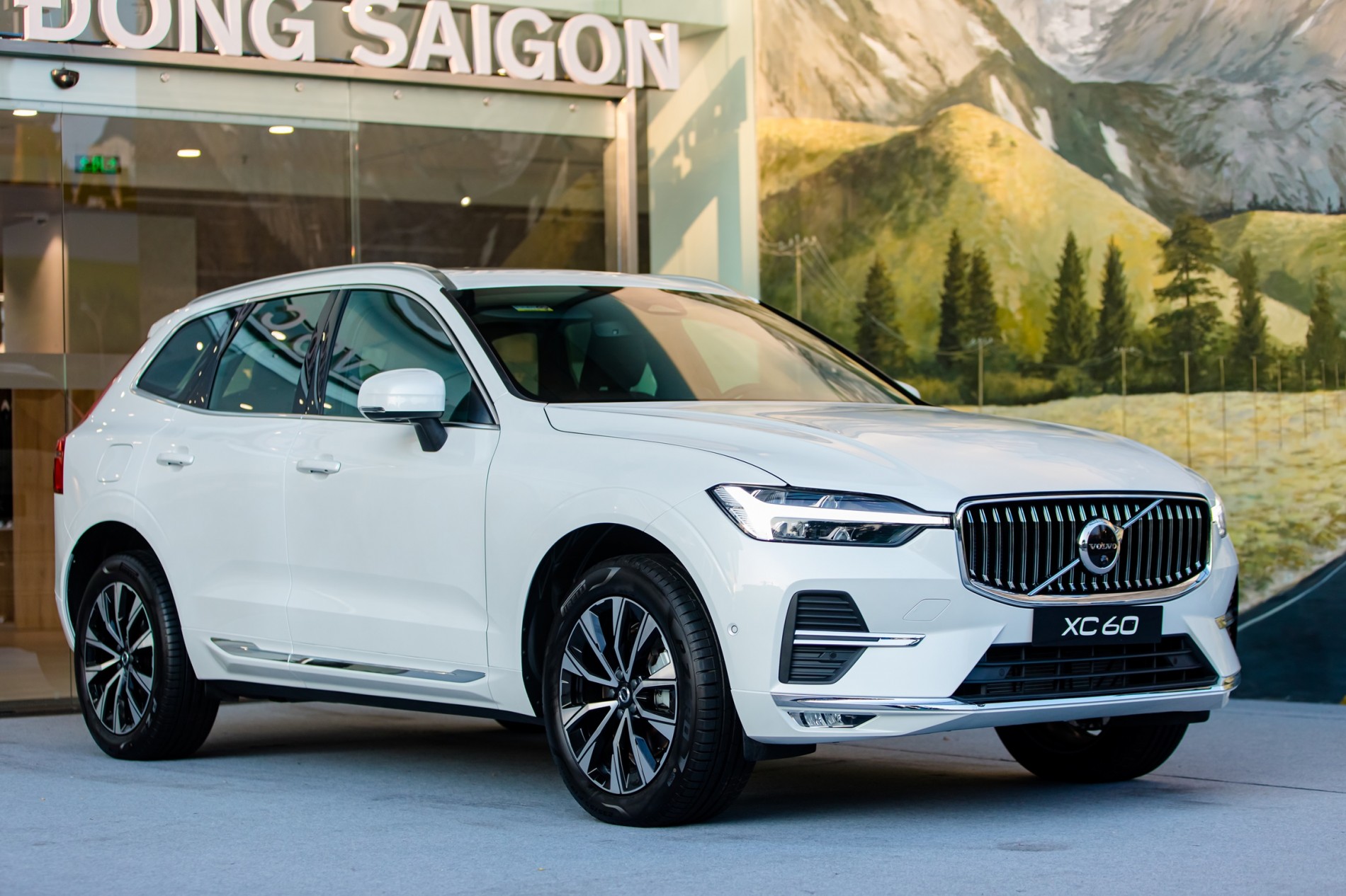 xc60_b6_white_1